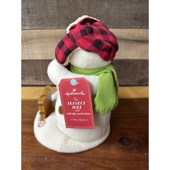 VINTAGE Hallmark Jingle Pals Perfect Tree - Picture 3 of 6